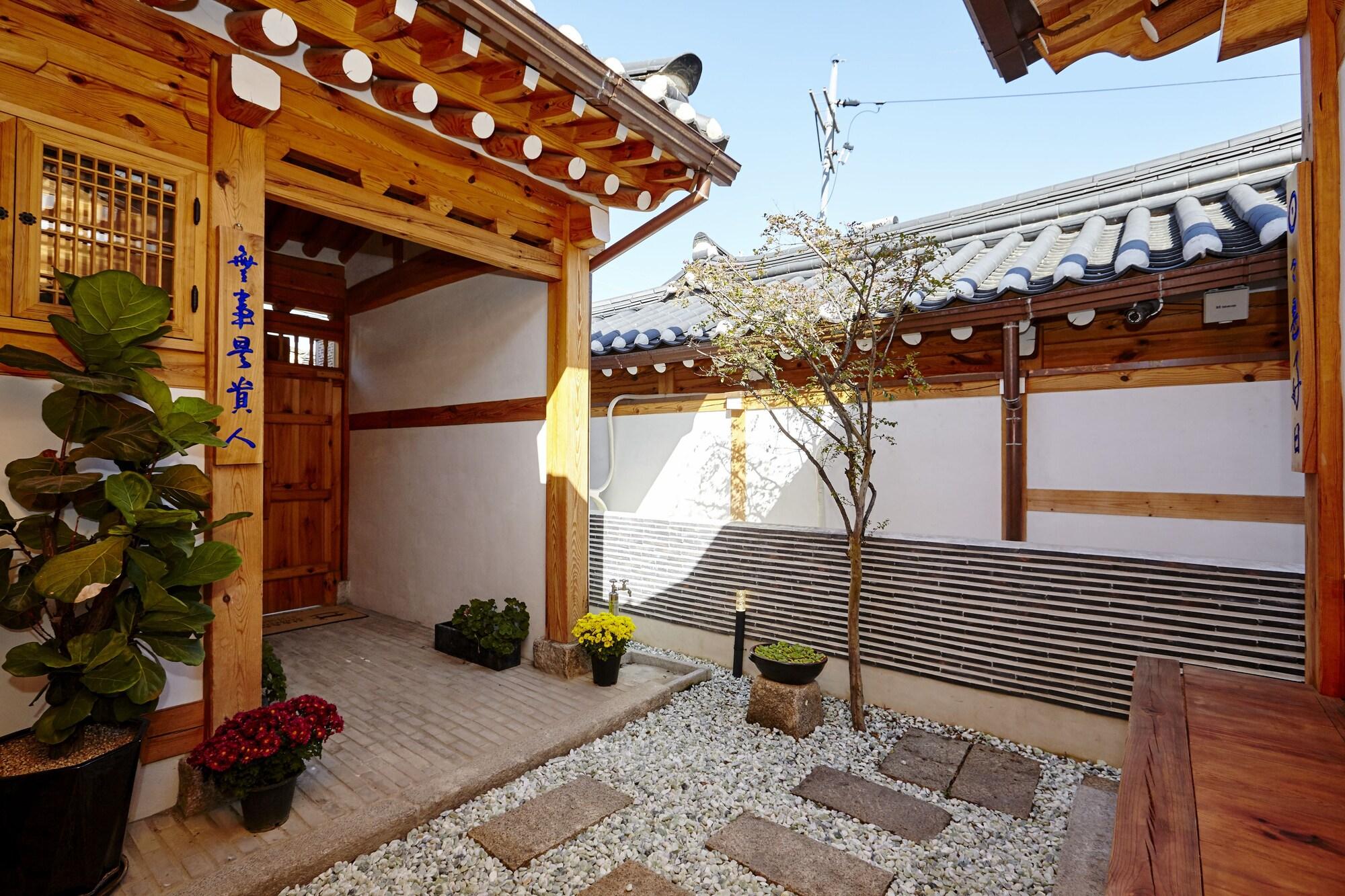 סיאול Hanok 24 Guesthouse Gyeongbokgung מראה חיצוני תמונה