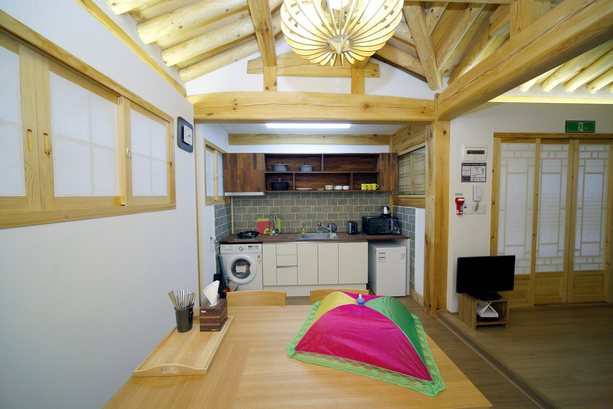 סיאול Hanok 24 Guesthouse Gyeongbokgung מראה חיצוני תמונה