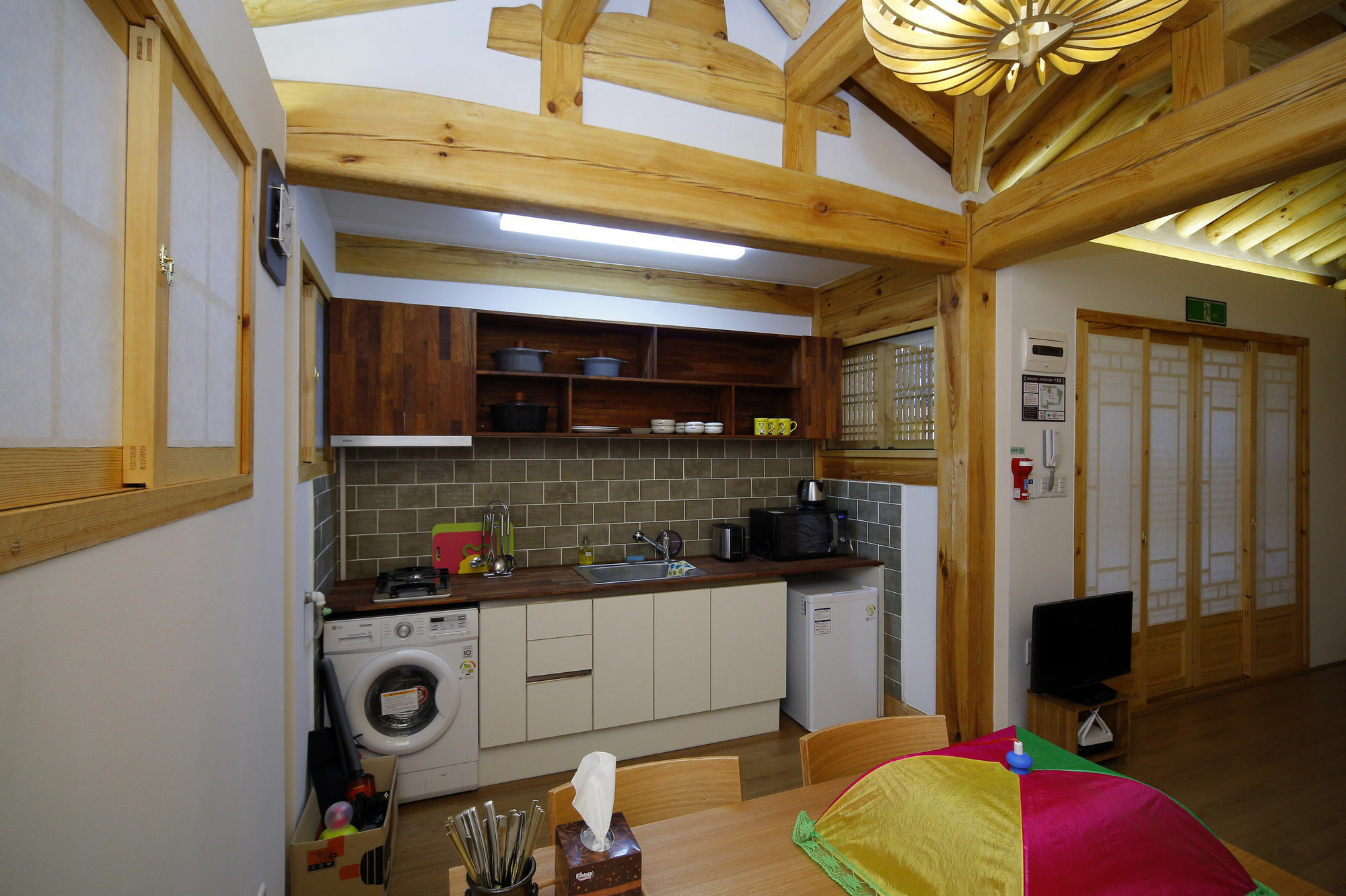 סיאול Hanok 24 Guesthouse Gyeongbokgung מראה חיצוני תמונה